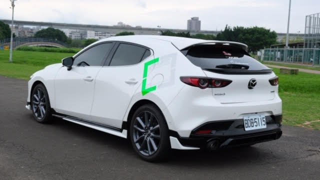 JDM Brand 2019+ Mazda 3 Sedan/Hatchback T Style Side Skirts