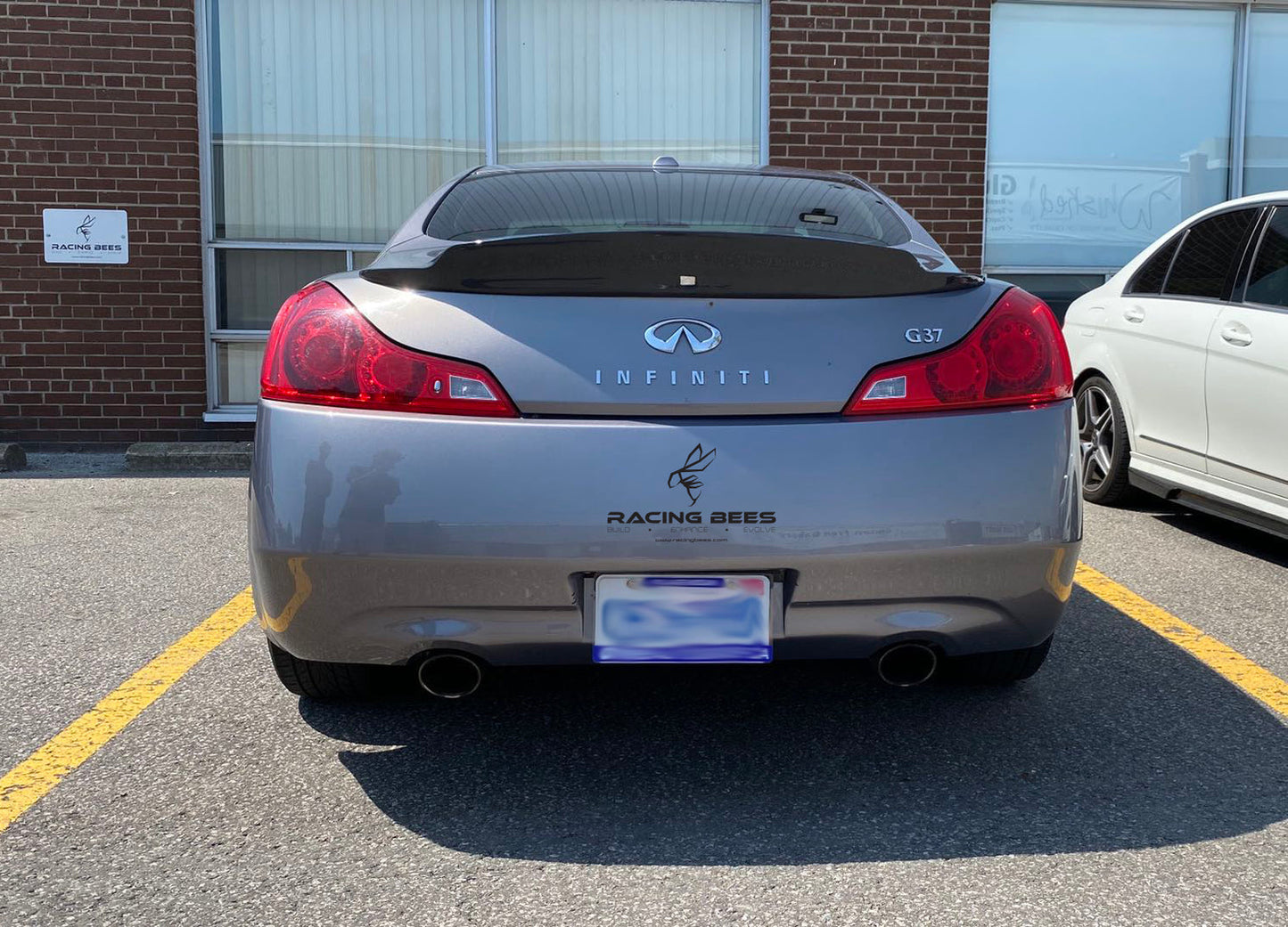JDM Brand 2009-2013 Infiniti G37 Coupe Duckbill Style Trunk Spoiler (Carbon Fiber)