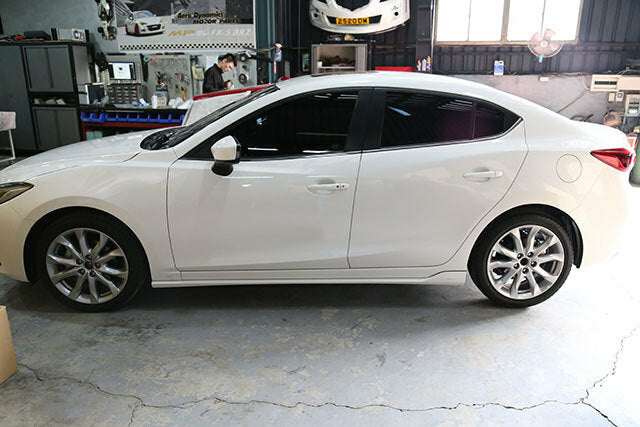 JDM Brand 2014-2018 Mazda 3 Sedan/Hatchback MZ Style Side Skirts
